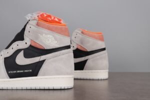 1RETRO HIGH OG 555088-018 - Image 4