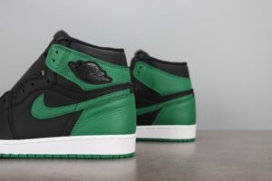 1 RETRO HIGH OG 555088-030 - Image 4